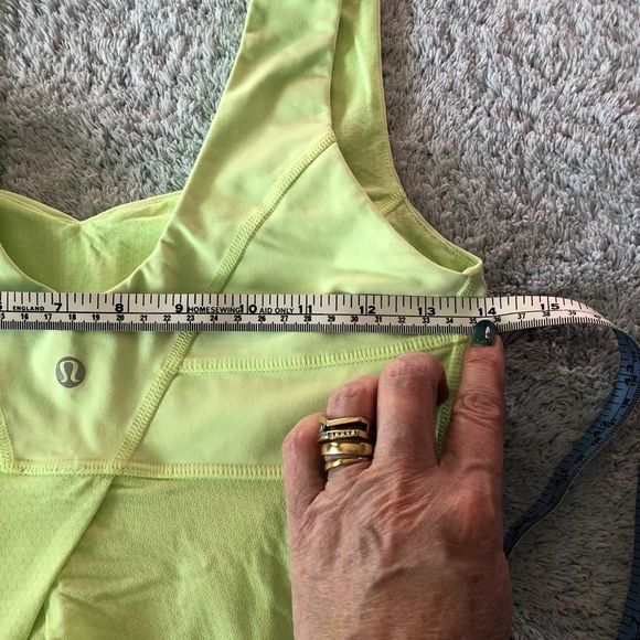 Lululemon tank size 4 - Picture 7 of 7